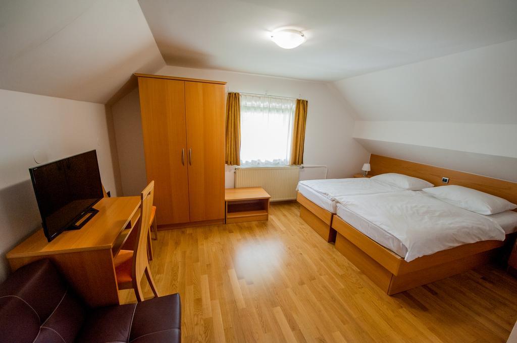 Guesthouse Veranda Мойстрана Екстериор снимка
